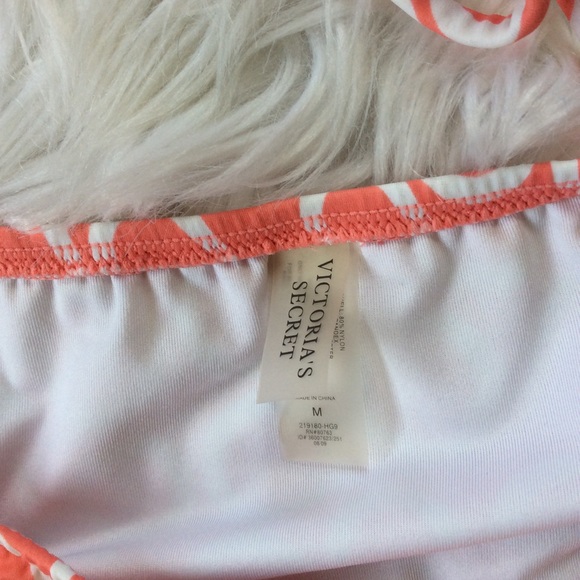 VIctoria’s Secret Circle Bikini - Picture 3 of 6